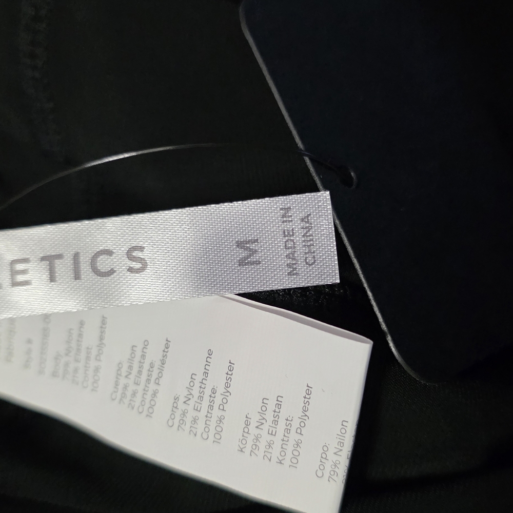 Fabletics The One Short 5in - Picture 5 of 6
